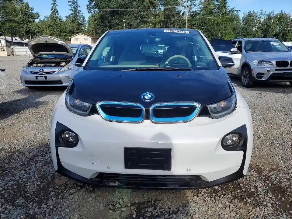 WBY1Z8C36HV890886 2017 BMW I SERIES-4