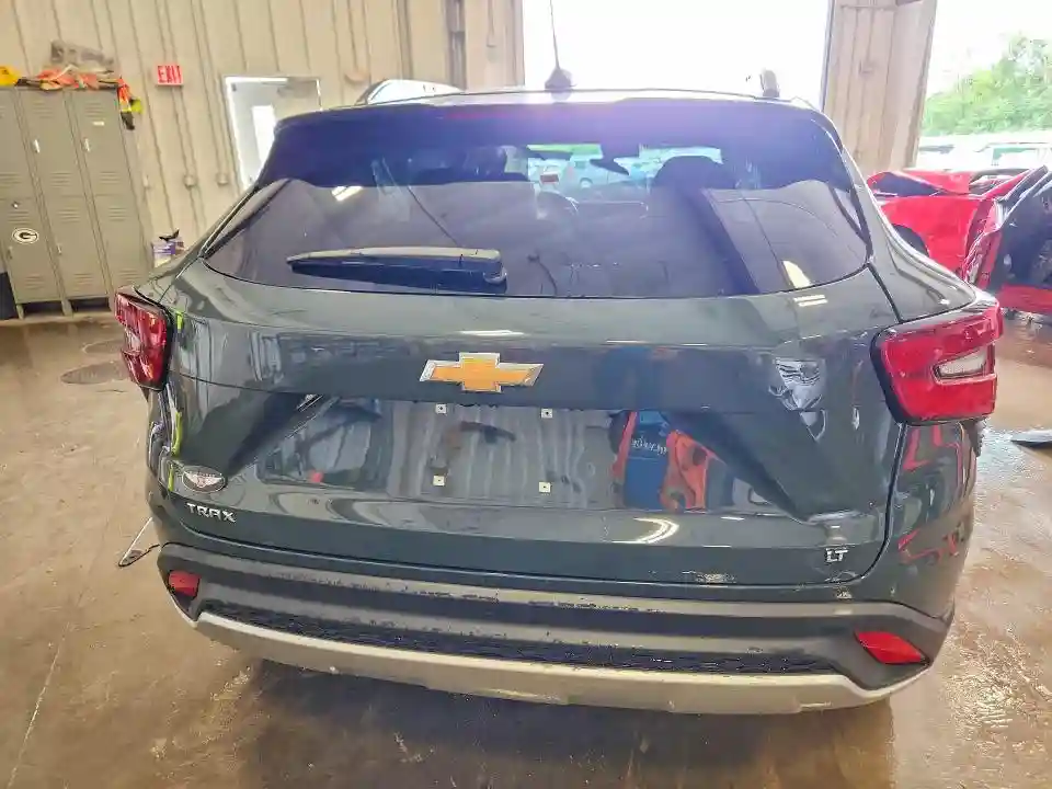 KL77LHEP1SC321828 2025 CHEVROLET TRAX-5