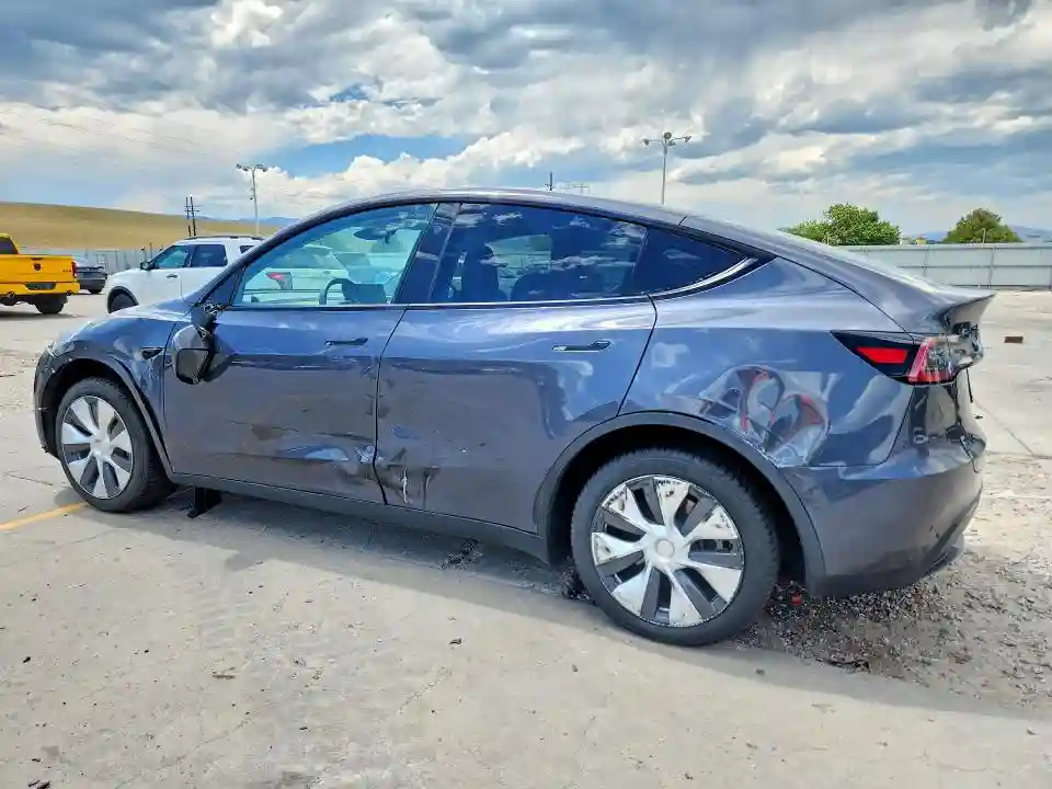 7SAYGDEE8PF935484 2023 TESLA MODEL Y-1
