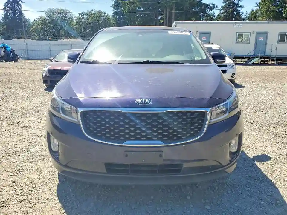 KNDMC5C16J6367090 2018 KIA SEDONA-4