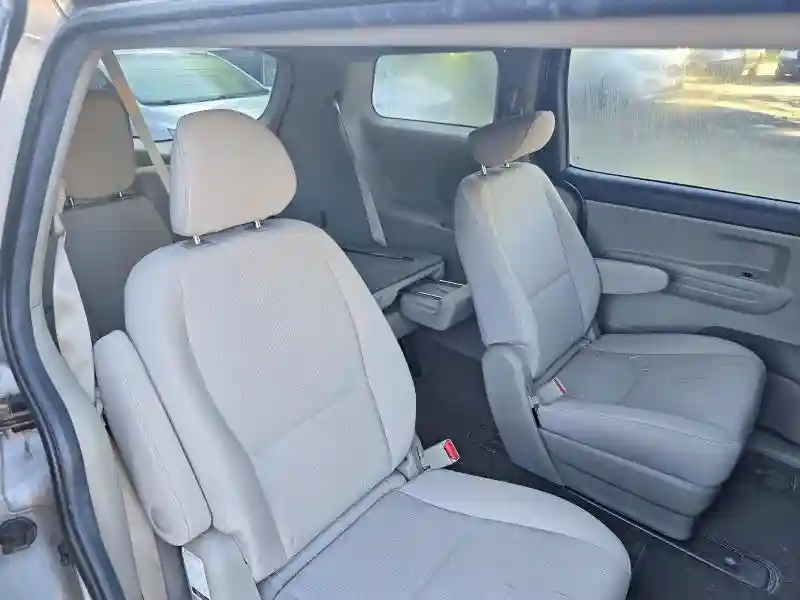 KNDMB5C12K6566576 2019 KIA SEDONA-5