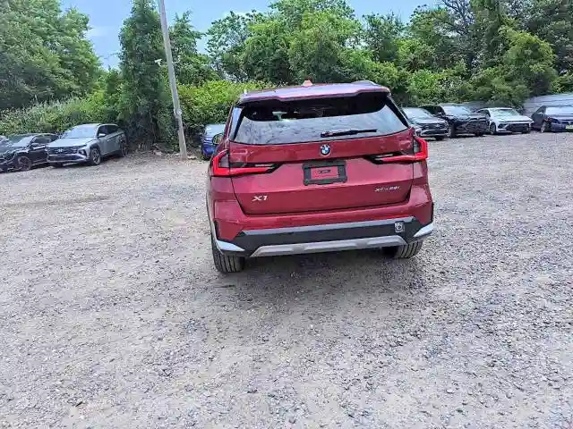 WBX73EF05T5425329 2026 BMW X1-5