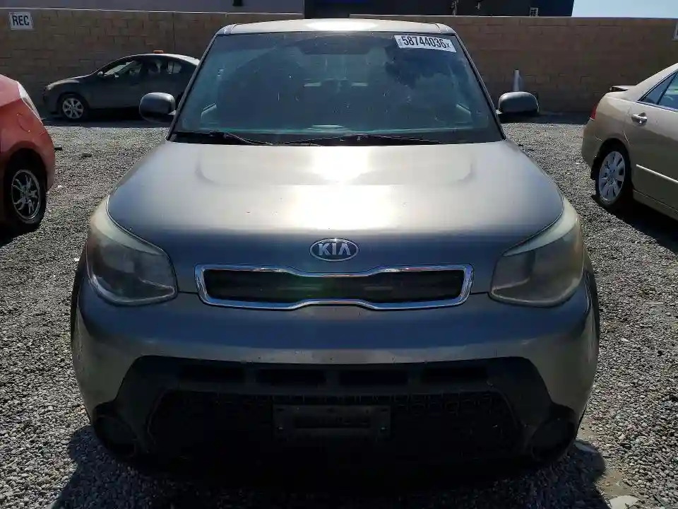 KNDJP3A57F7202958 2015 KIA SOUL-4