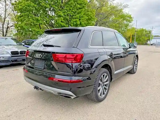 WA1LAAF7XKD008942 2019 AUDI Q7-3