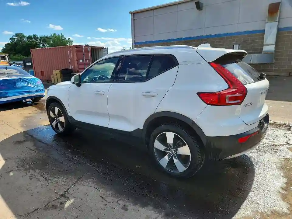YV4162XZ3K2014319 2019 VOLVO XC40-1