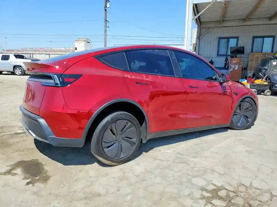 7SAYGDED5TF377045 2026 TESLA MODEL Y-2