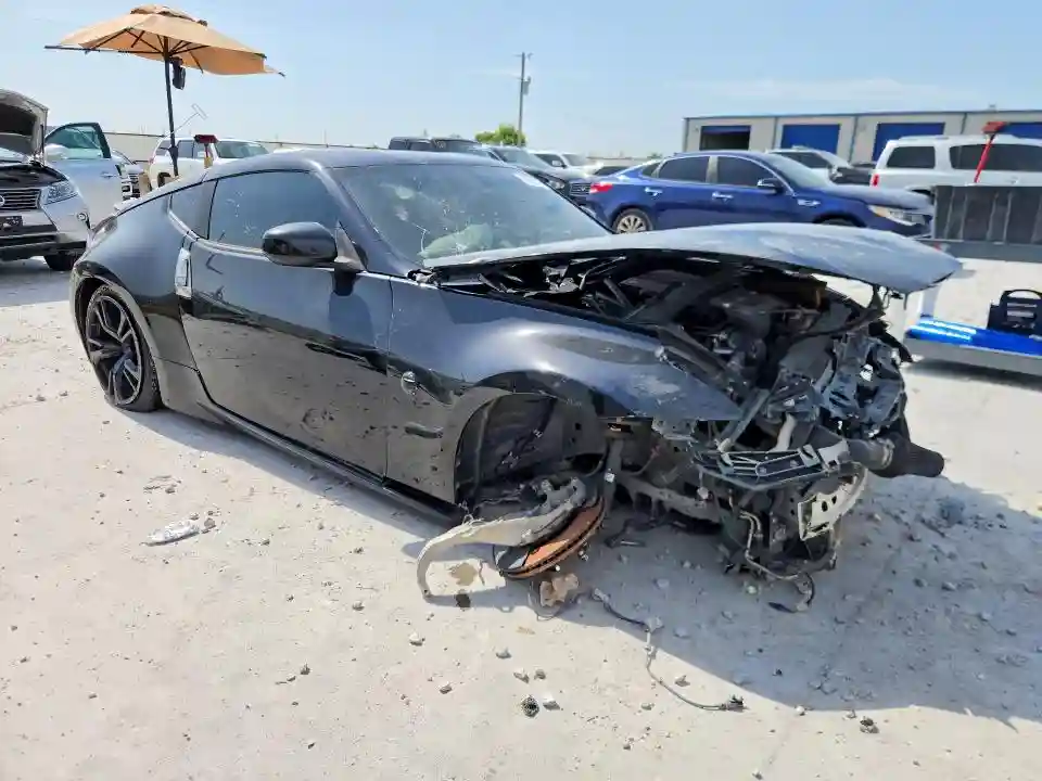 JN1AZ4EH5JM571528 2018 NISSAN 370Z-3