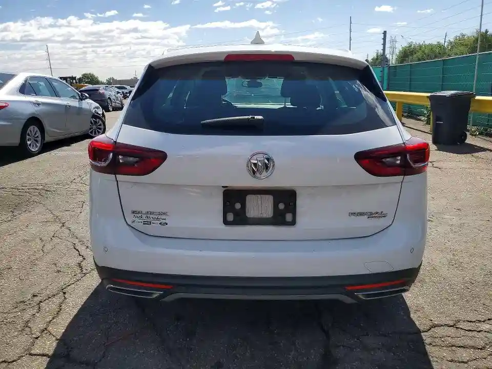 W04GU8SX5J1132141 2018 BUICK REGAL-5