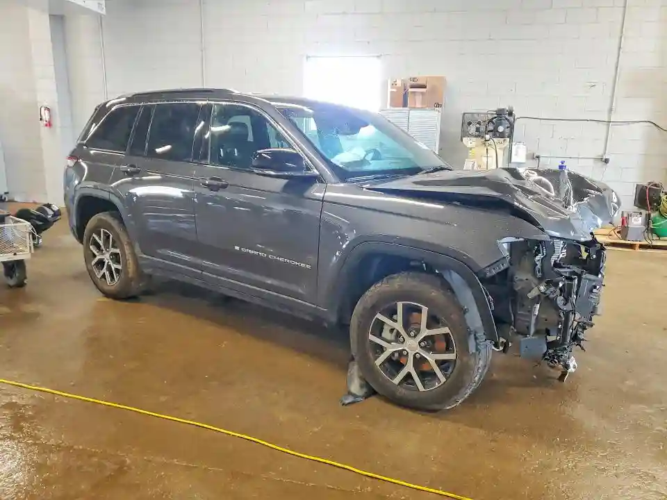 1C4RJHBG3RC121680 2024 JEEP GRAND CHEROKEE-3