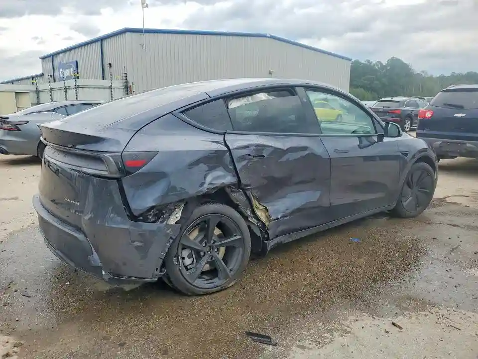 7SAYGDEE2TA409598 2026 TESLA MODEL Y-2