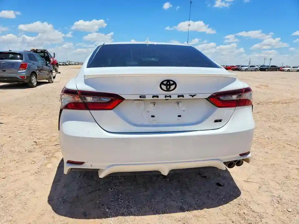 4T1G11AK0MU526219 2021 TOYOTA CAMRY-5