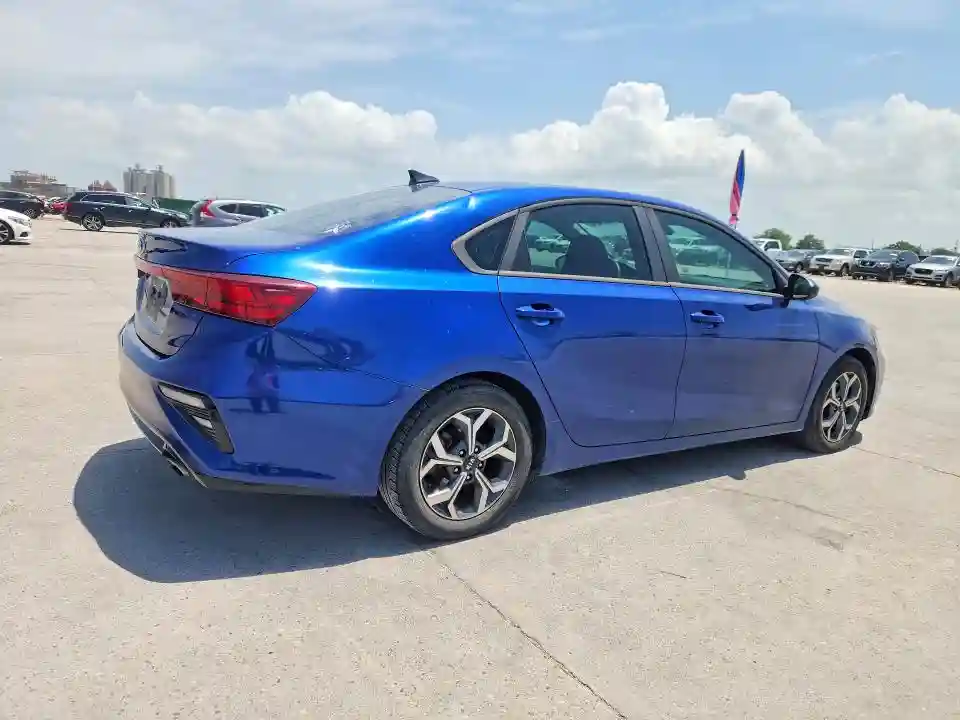 3KPF24AD0KE058150 2019 KIA FORTE LXS-2