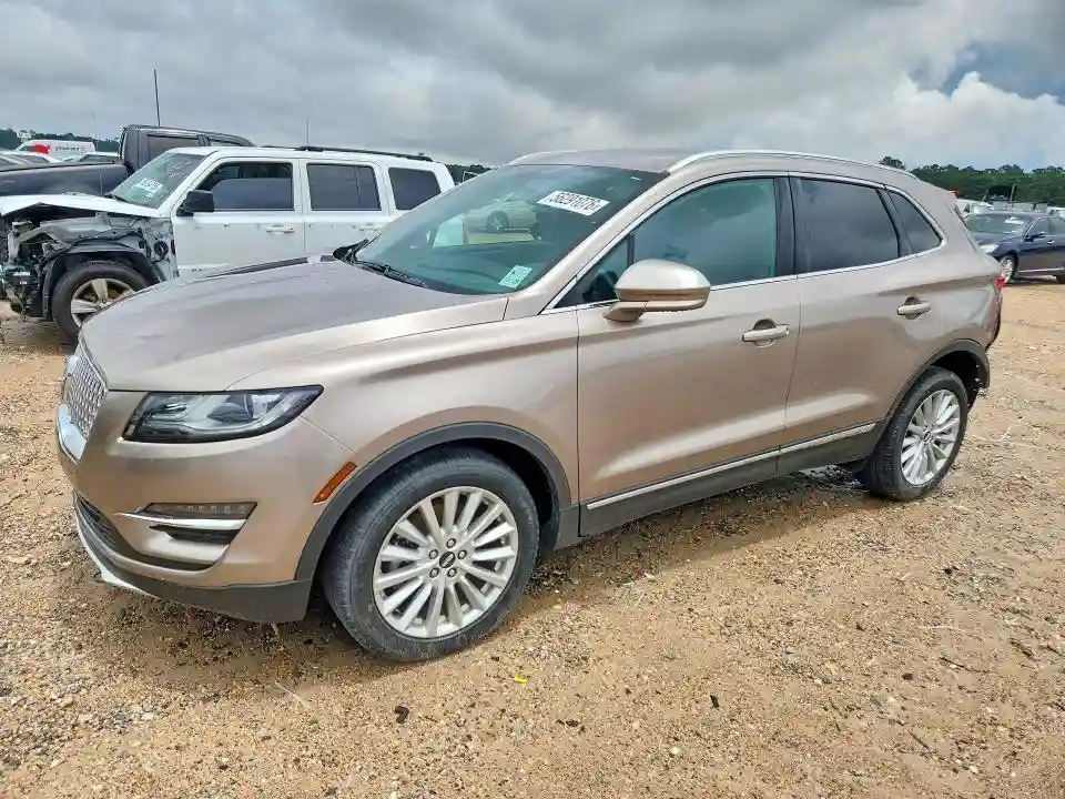 5LMCJ1C90KUL16884 2019 LINCOLN MKZ-0