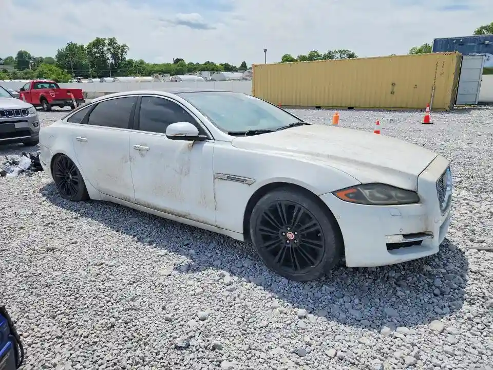 SAJWA2G72G8V96666 2016 JAGUAR XJ-3