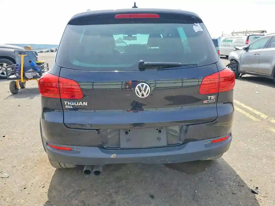 WVGWV7AX5HK021177 2017 VOLKSWAGEN TIGUAN-5