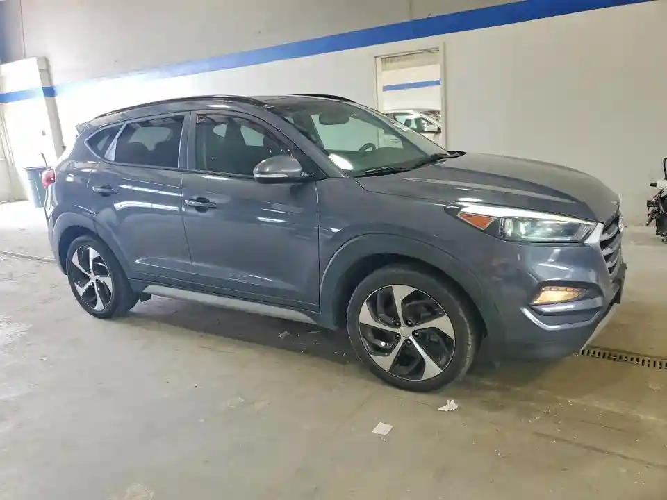KM8J3CA20JU823336 2018 HYUNDAI TUCSON-3