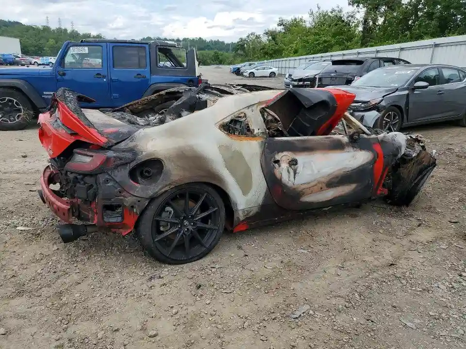 JF1ZNBE10R8755353 2024 TOYOTA GR 86-2