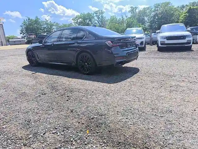 WBA7U2C07NCG99224 2022 BMW 7 SERIES-1