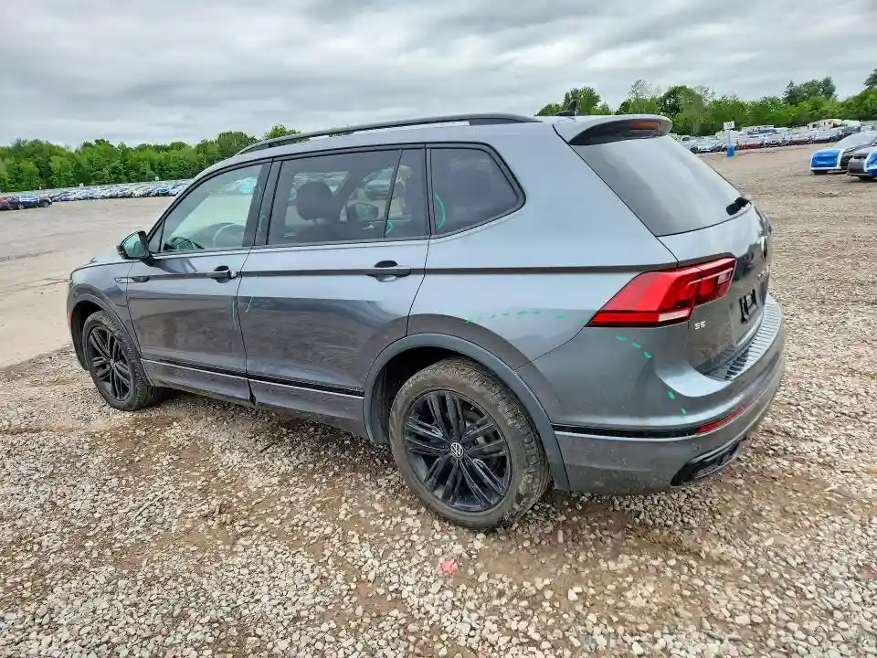 3VV8B7AX8NM126095 2022 VOLKSWAGEN TIGUAN-1