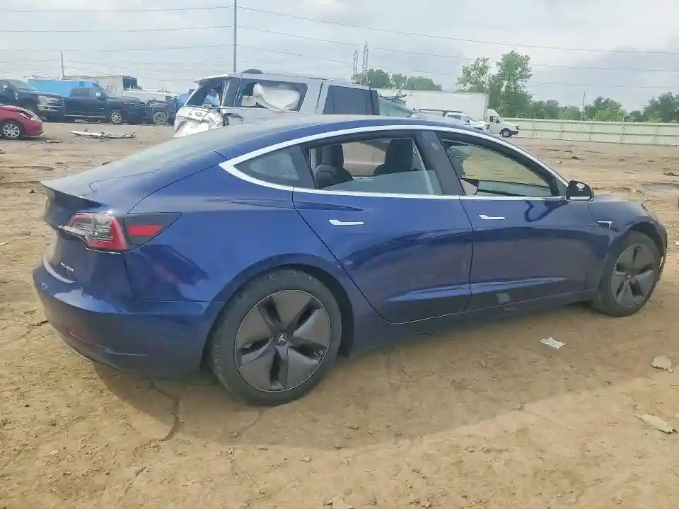 5YJ3E1EB6JF090272 2018 TESLA MODEL 3-2