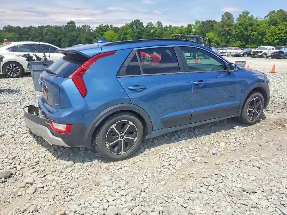 KNDCS3LF0R5144074 2024 KIA NIRO-2