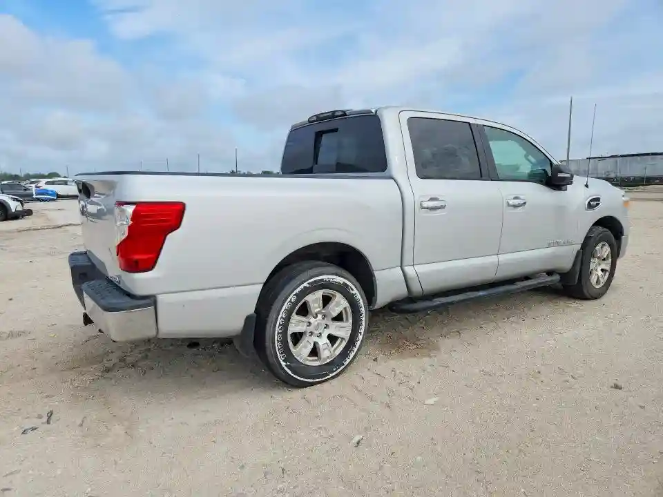 1N6AA1EK2HN518012 2017 NISSAN TITAN-2