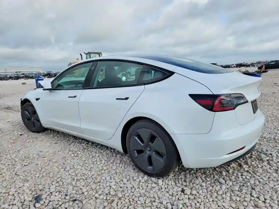5YJ3E1EA9PF502670 2023 TESLA MODEL 3-1