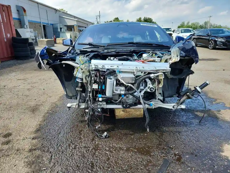 5YJSA1E68PF499120 2023 TESLA MODEL S-4
