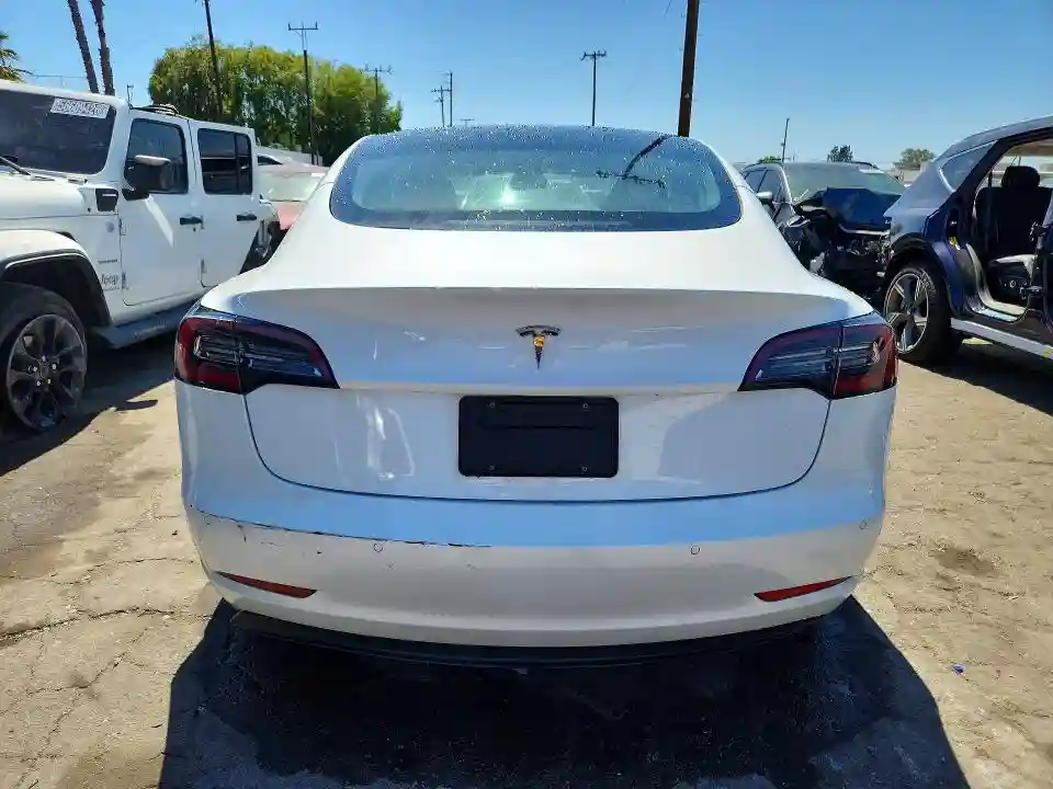 5YJ3E1EA0NF166369 2022 TESLA MODEL 3-5
