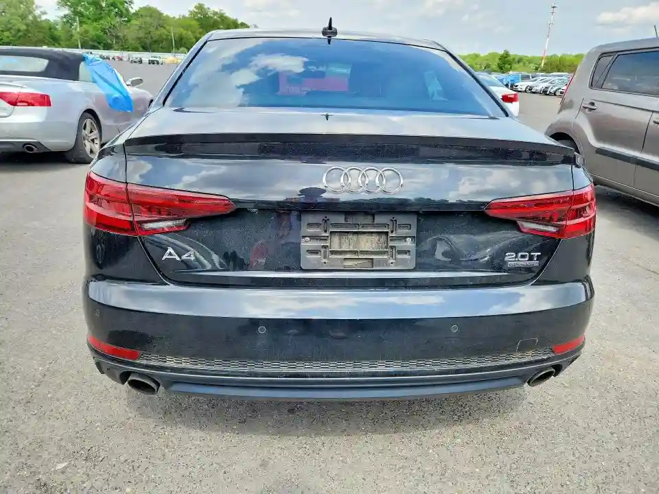 WAUENAF4XJN000970 2018 AUDI A4-5
