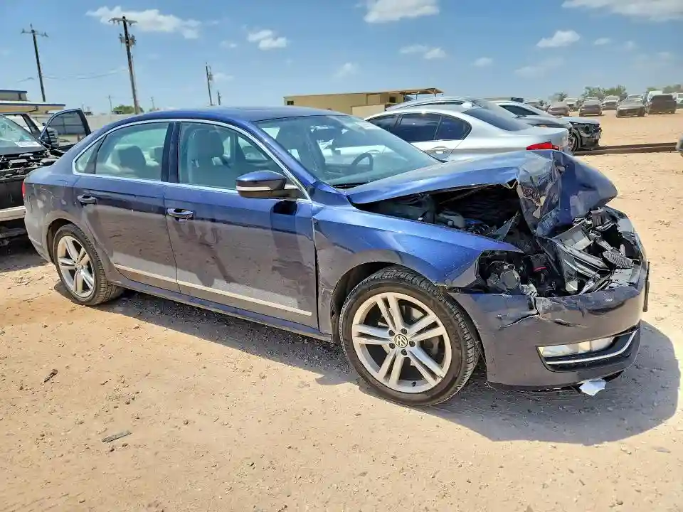 1VWBV7A36FC046982 2015 VOLKSWAGEN PASSAT-3