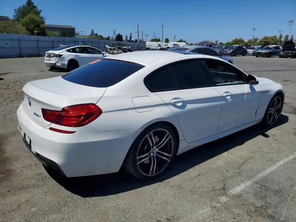 WBA6D4C53JGA01018 2018 BMW 6 SERIES-2