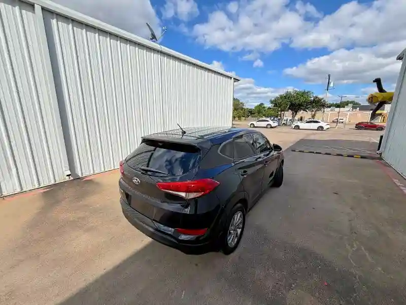 KM8J23A47JU700492 2018 HYUNDAI TUCSON-3