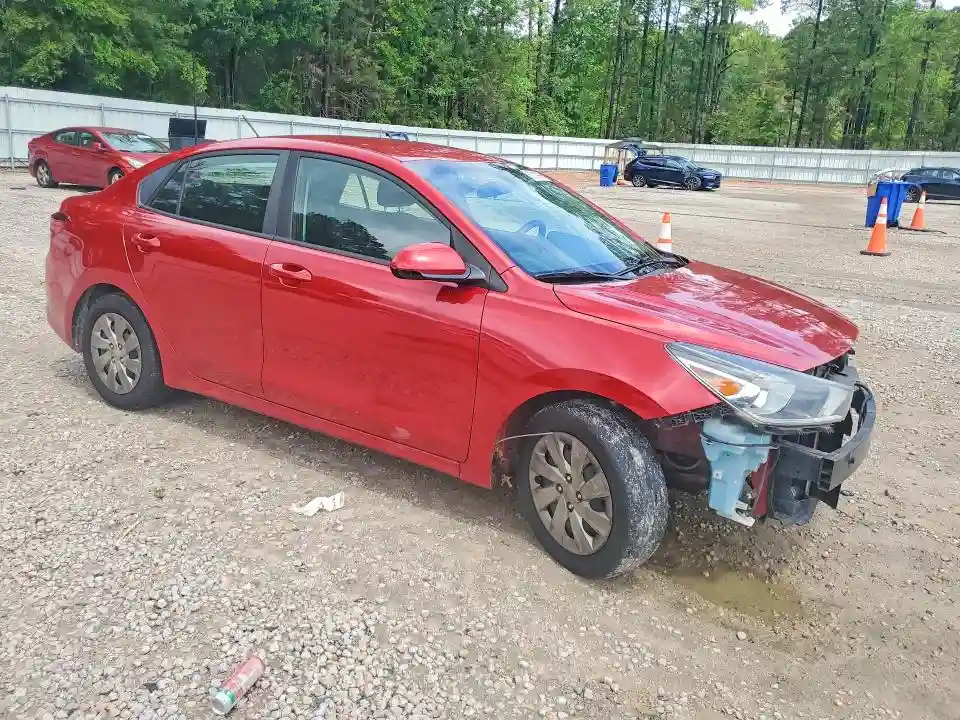 3KPA24AB1JE062750 2018 KIA RIO-3