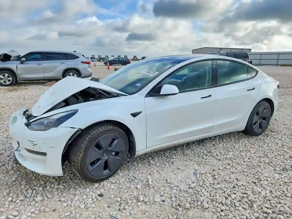 5YJ3E1EA9PF502670 2023 TESLA MODEL 3-0