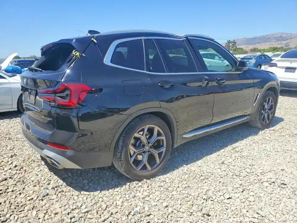 5UX53DP00P9R90372 2023 BMW X3-2