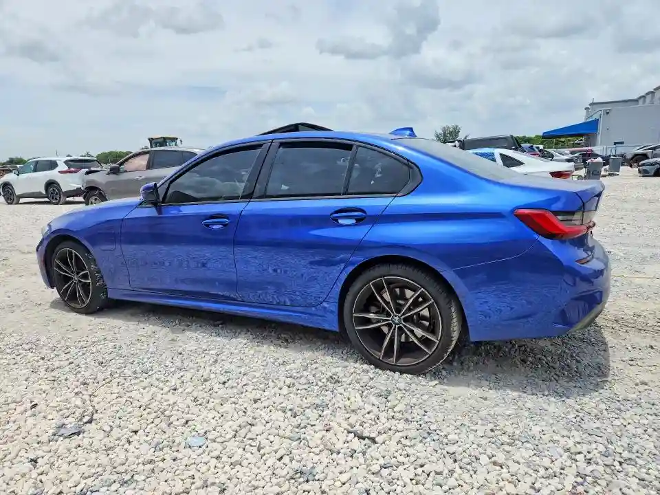 3MW5P7J01M8B77738 2021 BMW 3 SERIES-1