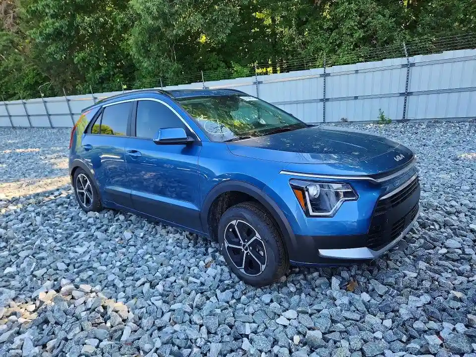 KNDCS3LF0R5144074 2024 KIA NIRO-3