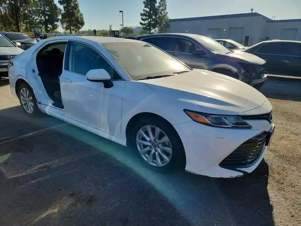4T1B11HK8KU220124 2019 TOYOTA CAMRY-3