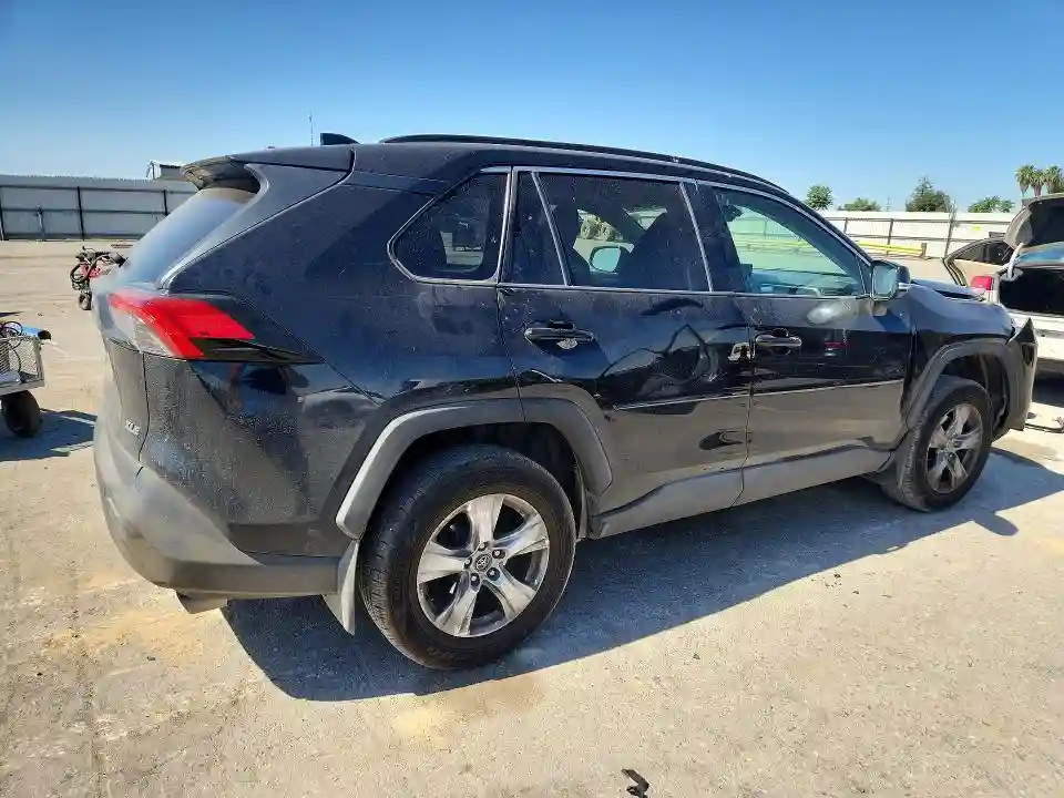 2T3W1RFV1MC105907 2021 TOYOTA RAV4-2