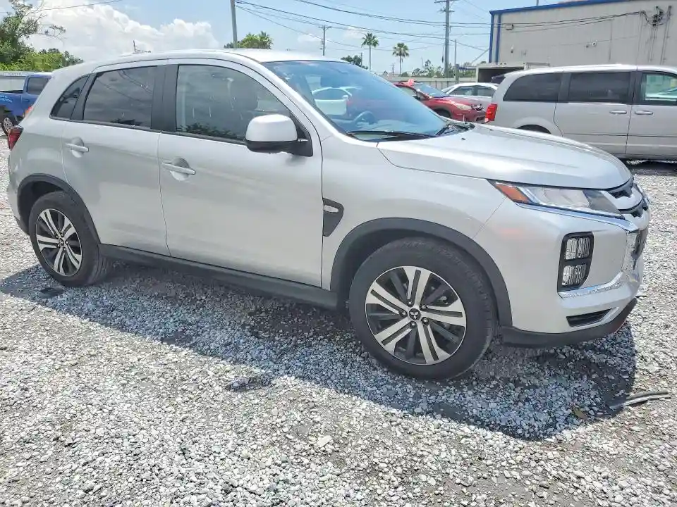 JA4ARUAU8TU009829 2026 MITSUBISHI OUTLANDER-3