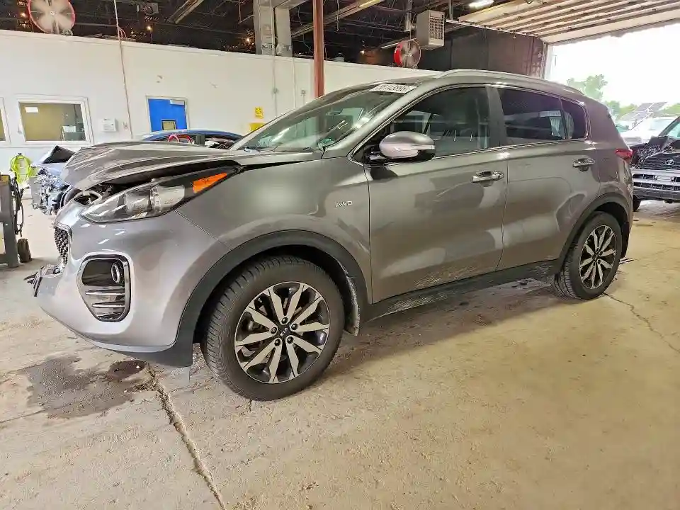 KNDPNCACXJ7390253 2018 KIA SPORTAGE-0