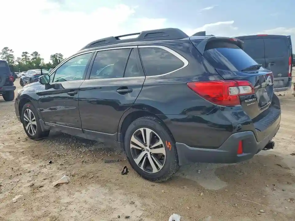4S4BSANC1J3351880 2018 SUBARU OUTBACK-1