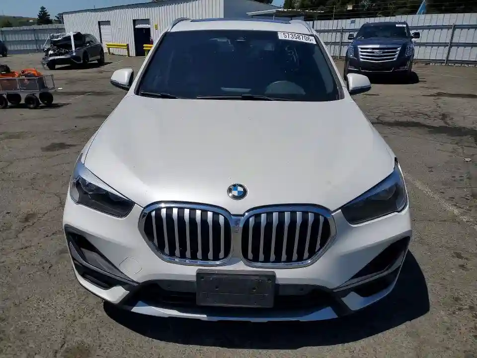 WBXJG7C00L5R57128 2020 BMW X1-4