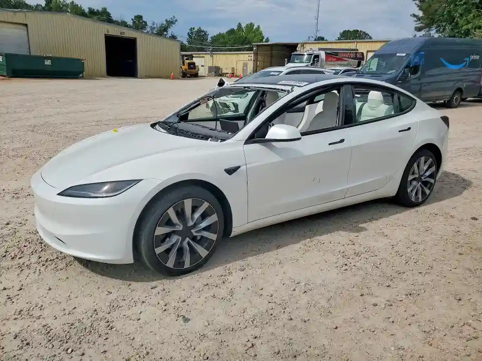 5YJ3E1EA9SF922129 2025 TESLA MODEL 3-0