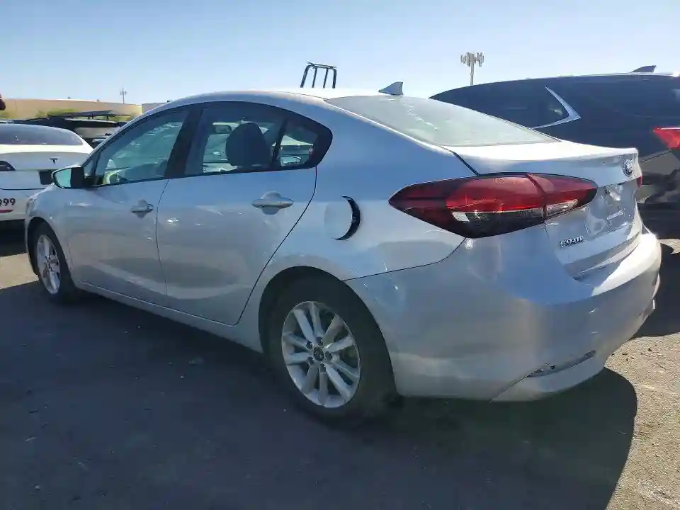 3KPFL4A76HE117007 2017 KIA FORTE-1