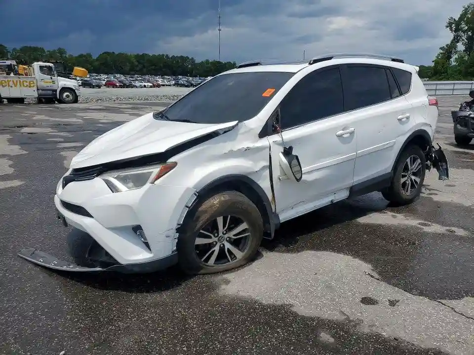 JTMRFREVXJJ746238 2018 TOYOTA RAV4-0