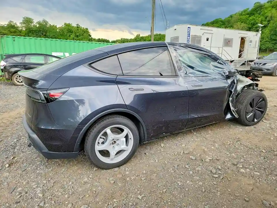 7SAYGDEE1TF396460 2026 TESLA MODEL Y-2
