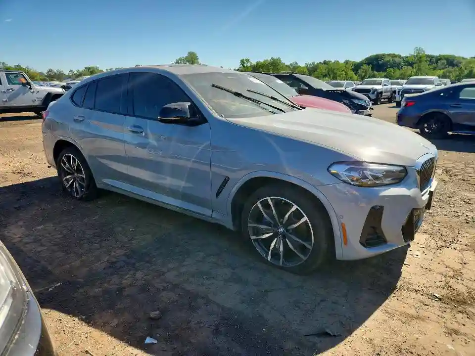 5UX43DT07N9K14545 2022 BMW X4-3