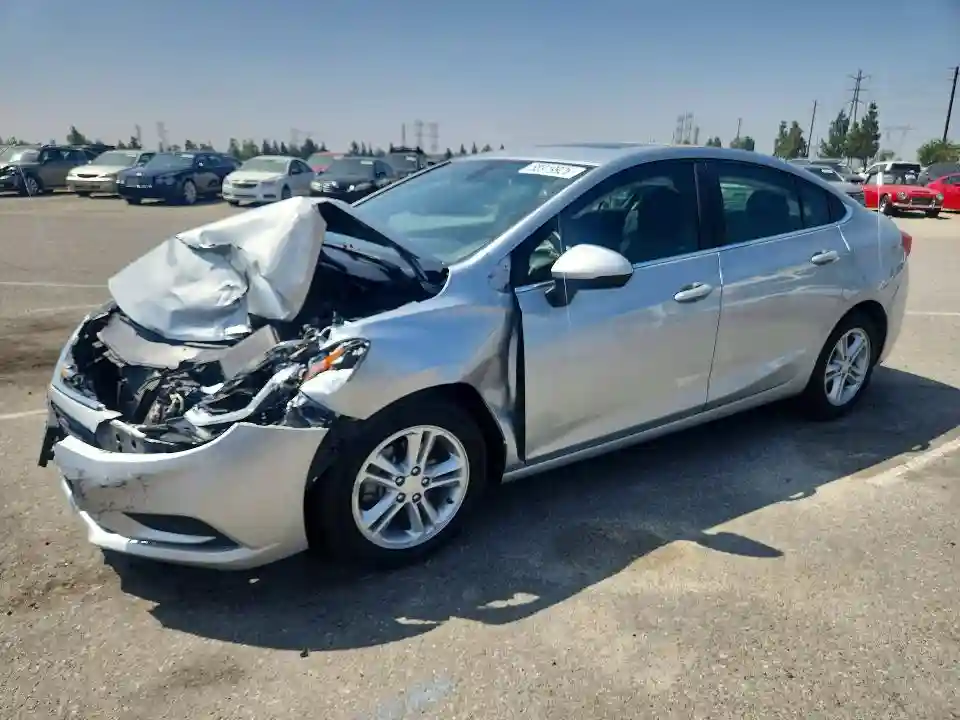 1G1BE5SM7J7132181 2018 CHEVROLET CRUZE-0